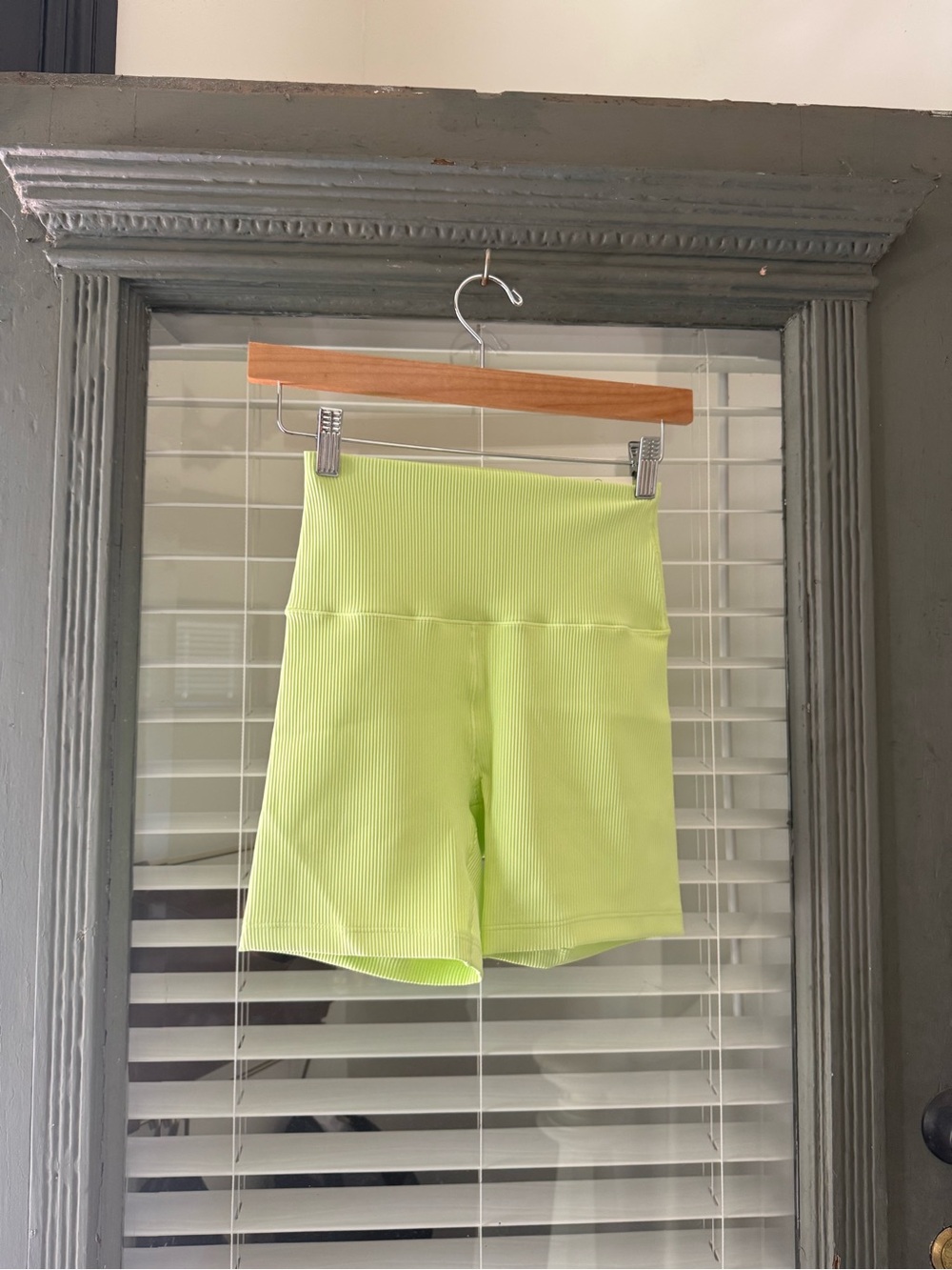 Aerie Offline Seamless High-Waist Ribbed Bike Shorts - Neon Lime